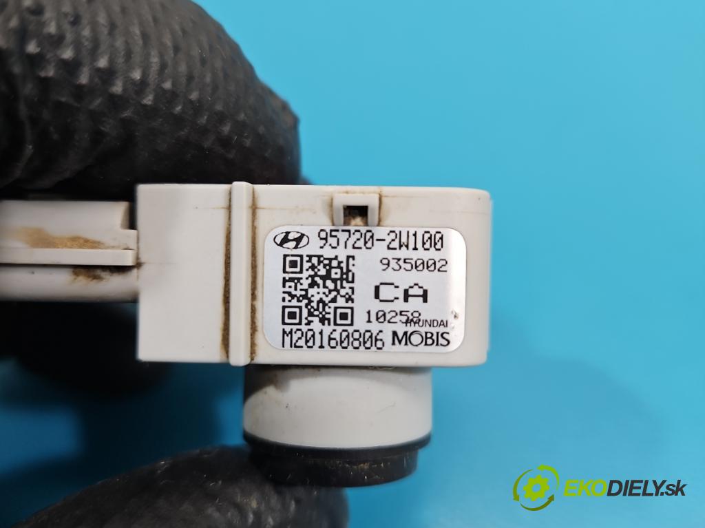 Hyundai Santa Fe III 2012–2018 2.4 GDI 190 HP automatic 140 kW 2359 cm3 5- snímač parkovaní: 95720-2W100