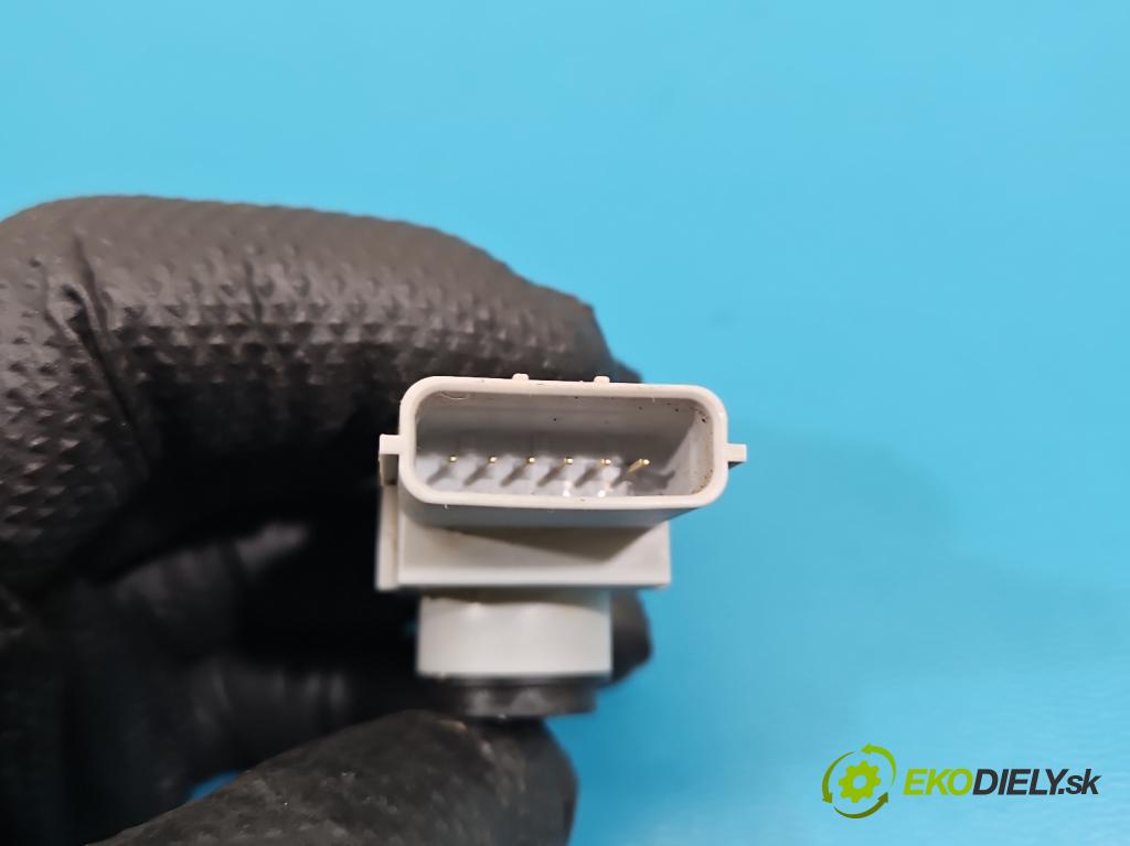 Hyundai Santa Fe III 2012–2018 2.4 GDI 190 hp automatic 140 kW 2359 cm3 5- snímač parkování 95720-2W100