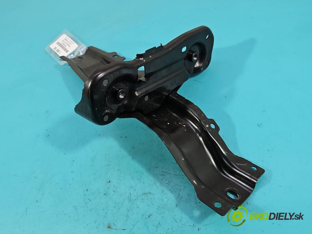 Mercedes A W177 2018- 2.0 T 306KM automatic 225 kW 1991 cm3 4- Upevnění: A1776265300