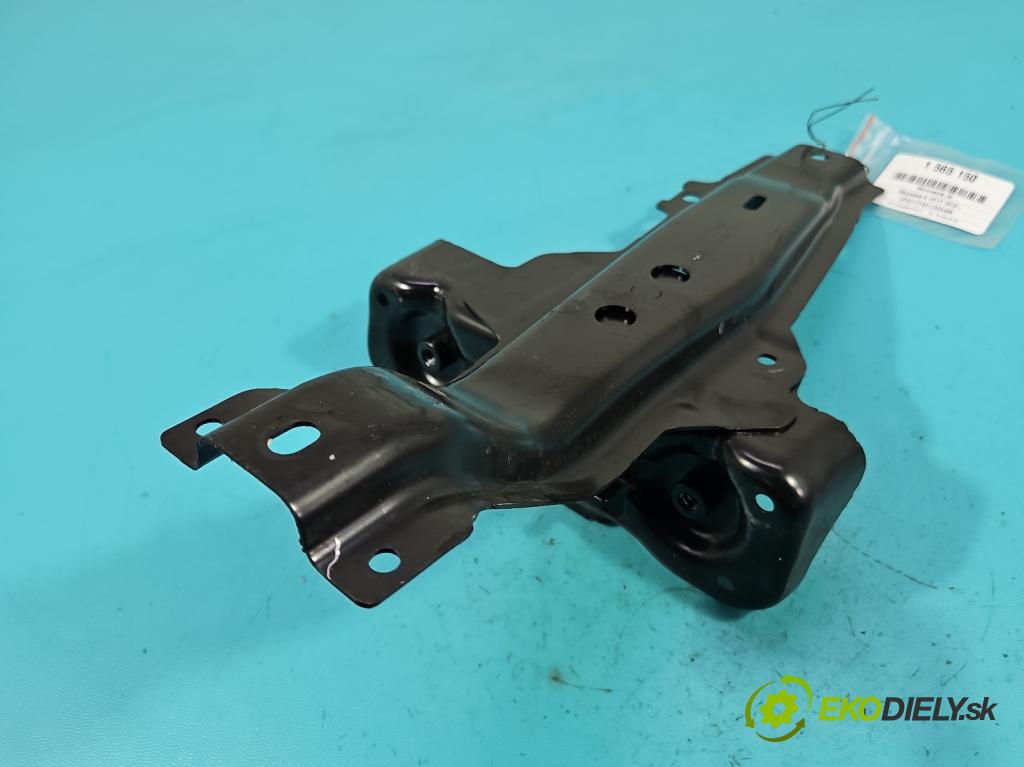 Mercedes A W177 2018- 2.0 T 306KM automatic 225 kW 1991 cm3 4- Upevnenie: A1776265300