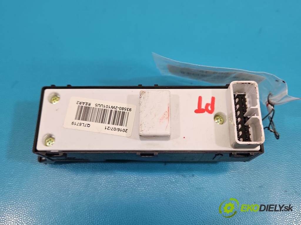 Hyundai Santa Fe III 2012–2018 2.4 GDI 190 HP automatic 140 kW 2359 cm3 5- prepínač okien spätných zrkadiel 93580-2W101