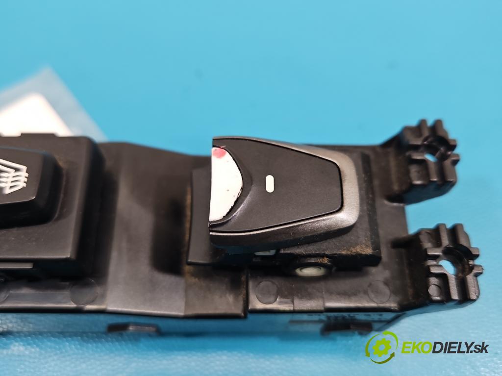 Hyundai Santa Fe III 2012–2018 2.4 GDI 190 HP automatic 140 kW 2359 cm3 5- prepínač okien spätných zrkadiel 93580-2W101