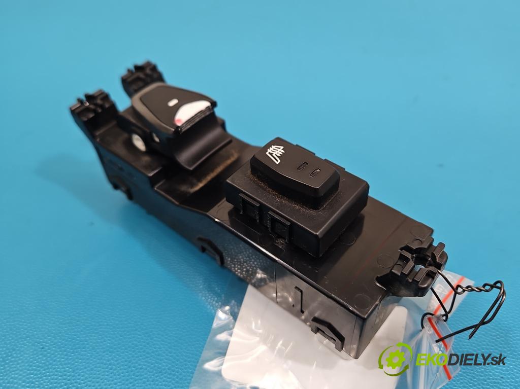 Hyundai Santa Fe III 2012–2018 2.4 GDI 190 hp automatic 140 kW 2359 cm3 5- Přepínač oken zpětných zrcátek 93580-2W101