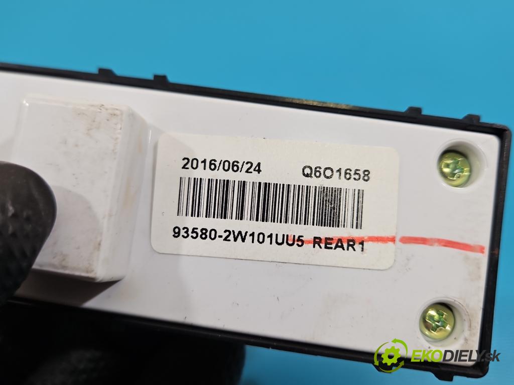 Hyundai Santa Fe III 2012–2018 2.4 GDI 190 HP automatic 140 kW 2359 cm3 5- prepínač okien spätných zrkadiel 39S520-1210