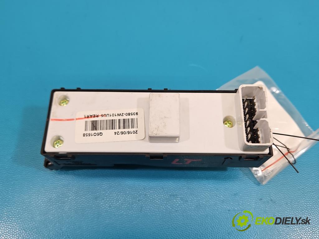 Hyundai Santa Fe III 2012–2018 2.4 GDI 190 HP automatic 140 kW 2359 cm3 5- prepínač okien spätných zrkadiel 39S520-1210