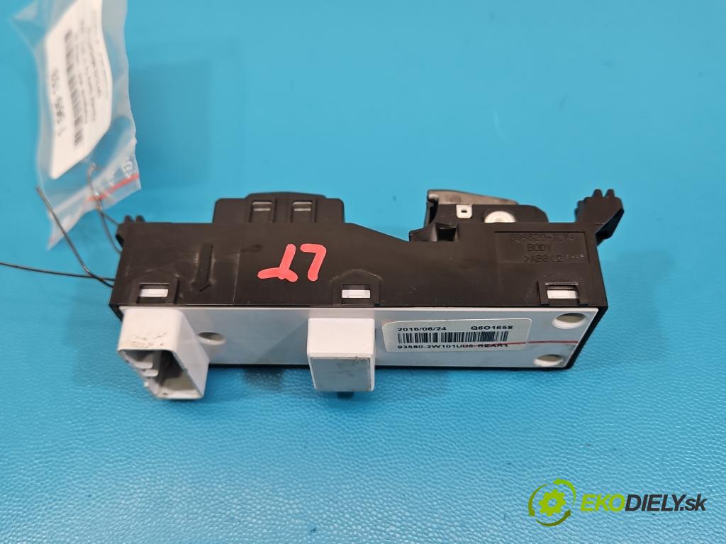 Hyundai Santa Fe III 2012–2018 2.4 GDI 190 HP automatic 140 kW 2359 cm3 5- prepínač okien spätných zrkadiel 39S520-1210