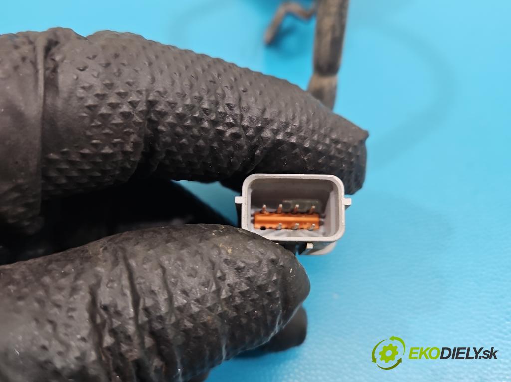 Hyundai Santa Fe III 2012–2018 2.4 GDI 190 HP automatic 140 kW 2359 cm3 5- Kamera cúvania 957602W631