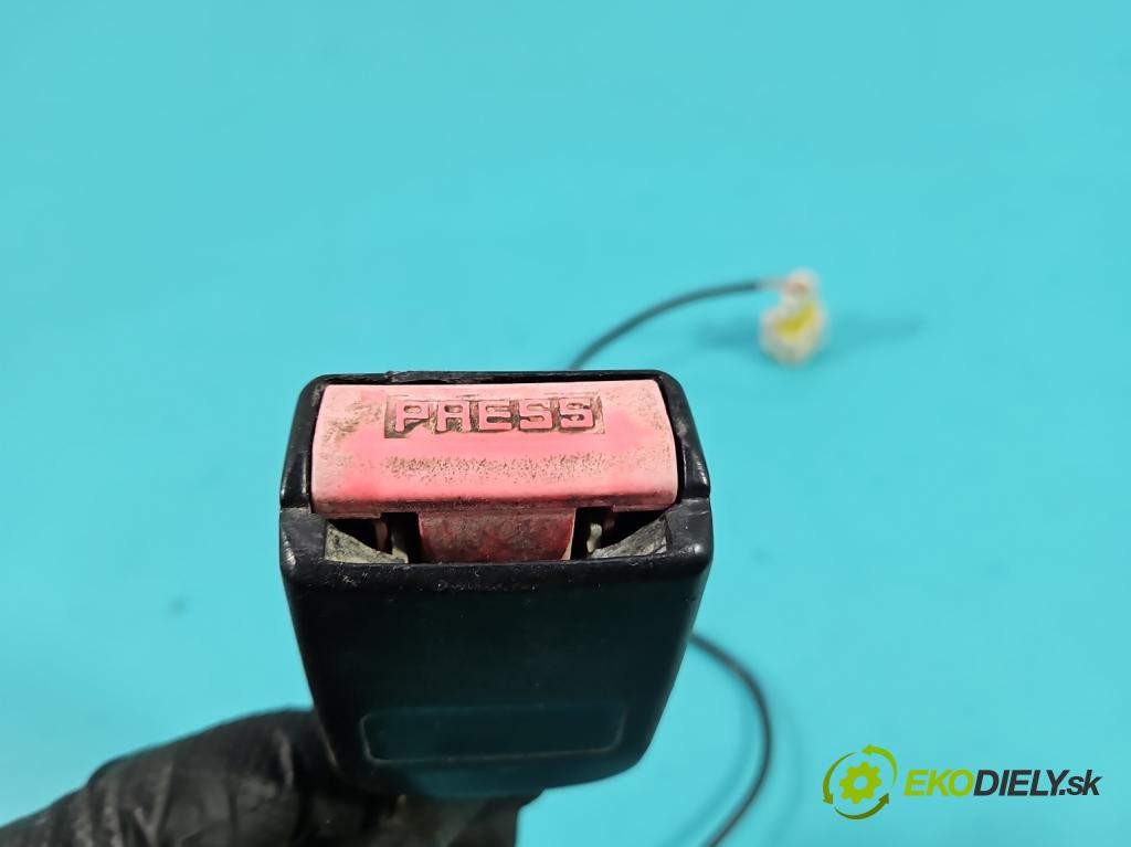 Peugeot Expert II 2006-2016 1.6 hdi 90 HP manual 66 kW 1560 cm3 5- pas bezpečnosť: predné ľavý 041065