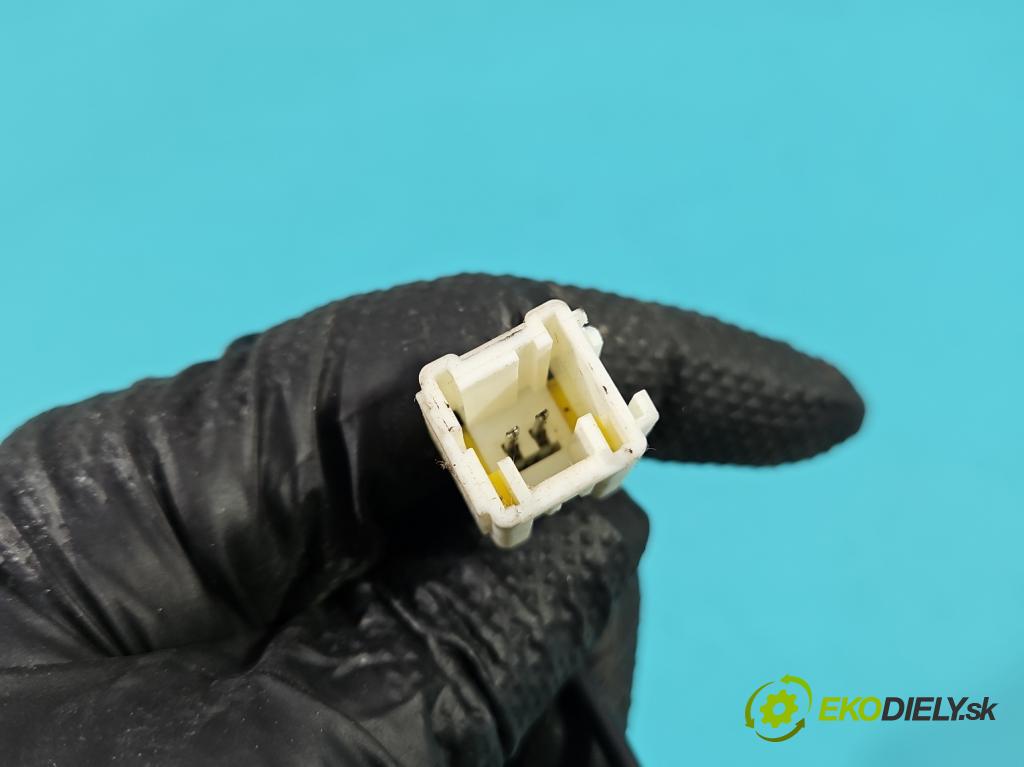 Peugeot Expert II 2006-2016 1.6 hdi 90 HP manual 66 kW 1560 cm3 5- pas bezpečnosť: predné ľavý 041065