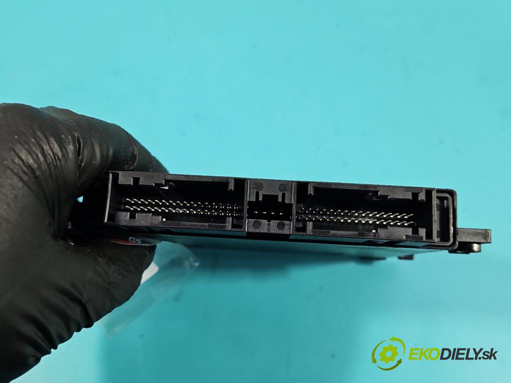 Mercedes A W177 2018- 2.0 T 306KM automatic 225 kW 1991 cm3 4- riadiaca jednotka ostatné A0009006135