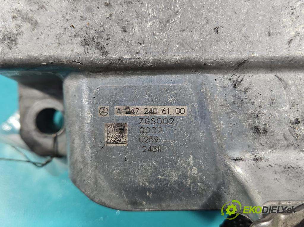 Mercedes A W177 2018- 2.0 T 306KM automatic 225 kW 1991 cm3 4- airbag motora A2472406100 (Držiak motora)