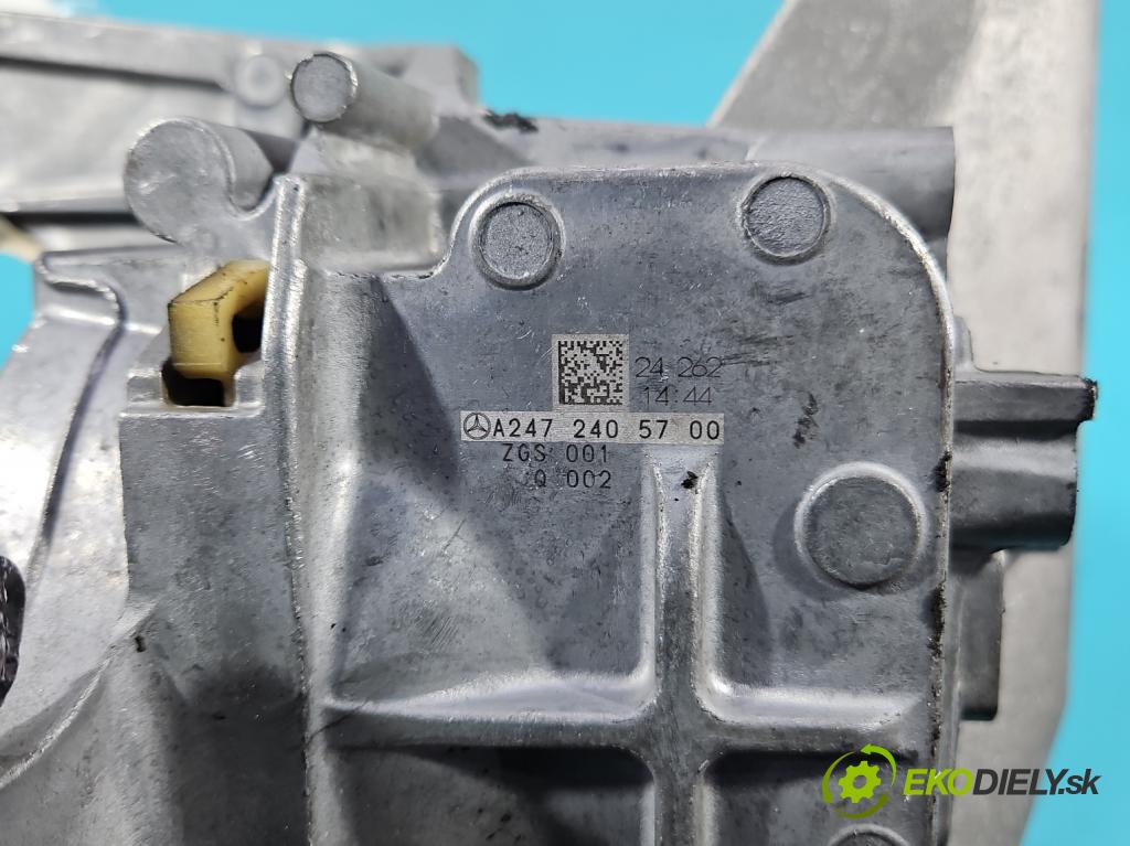 Mercedes A W177 2018- 2.0 T 306KM automatic 225 kW 1991 cm3 4- airbag motora A2472405700 (Držiak motora)