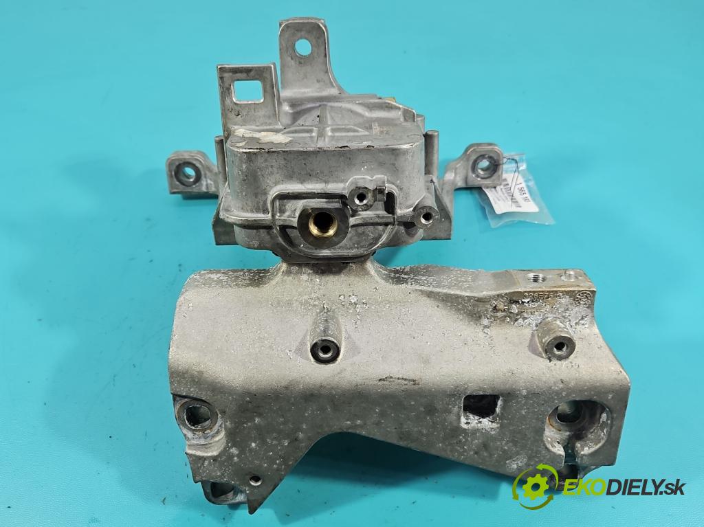 Mercedes A W177 2018- 2.0 T 306KM automatic 225 kW 1991 cm3 4- airbag motora A2472405700 (Držiak motora)