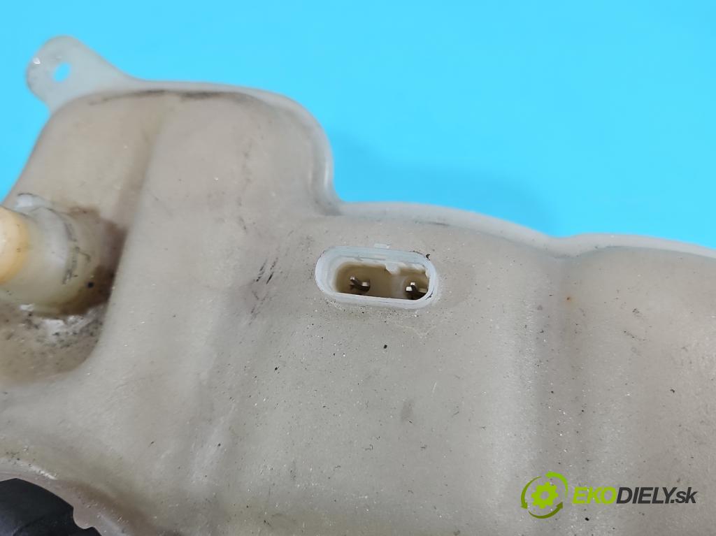 Mercedes A W177 2018- 2.0 T 306KM automatic 225 kW 1991 cm3 4- Nádrž: náhradní: A2475000049