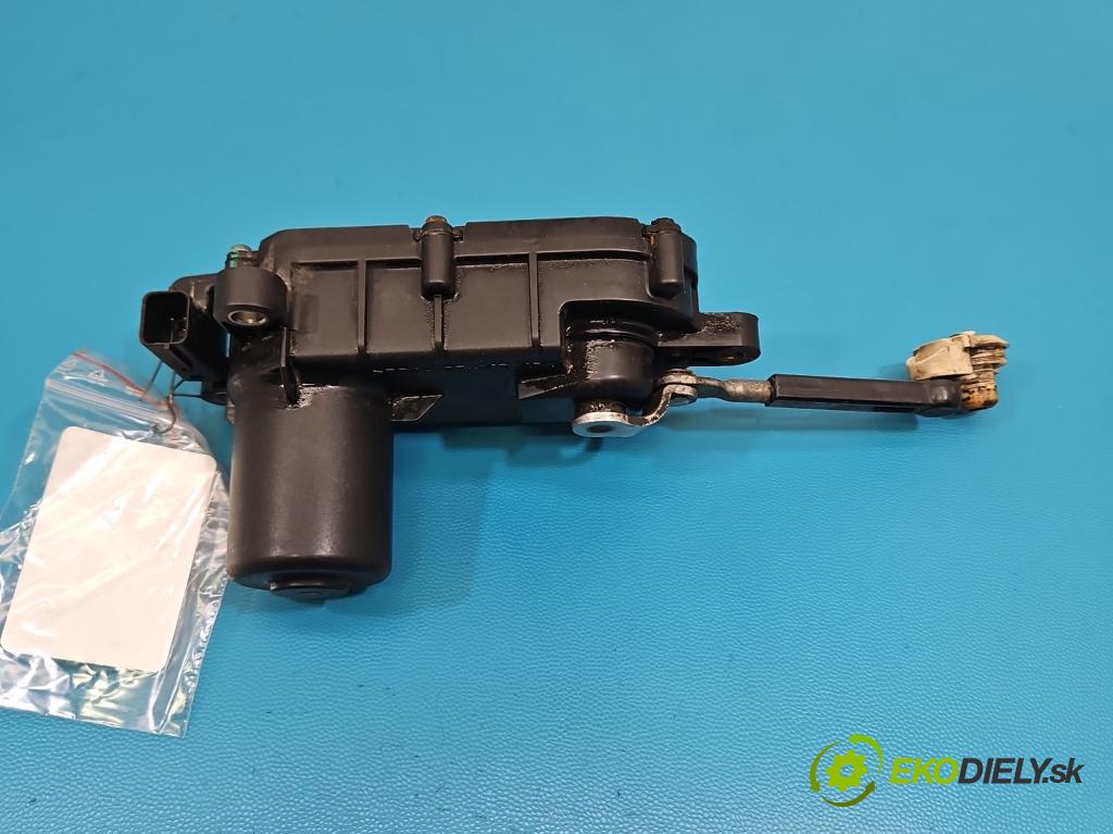 Hyundai Santa Fe III 2012–2018 2.4 GDI 190 HP automatic 140 kW 2359 cm3 5- Ovladač: klapky: kolektor 28323-2GGA1 (Motorček ostatné)