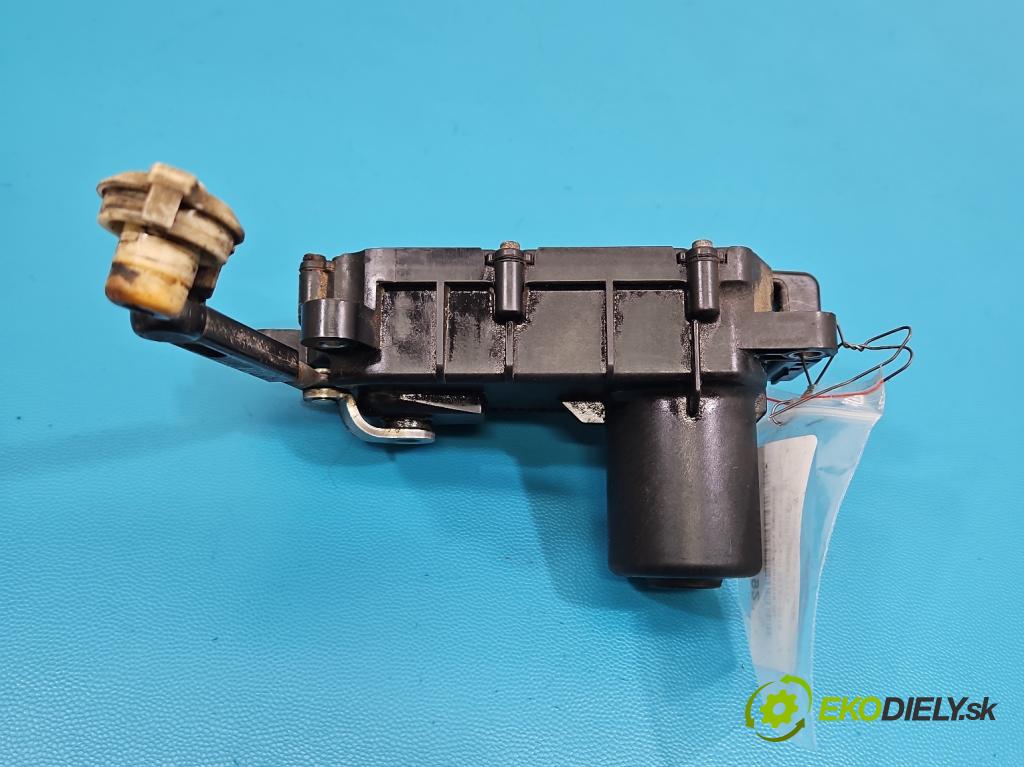 Hyundai Santa Fe III 2012–2018 2.4 GDI 190 HP automatic 140 kW 2359 cm3 5- Ovladač: klapky: kolektor 28323-2GGA1 (Motorček ostatné)