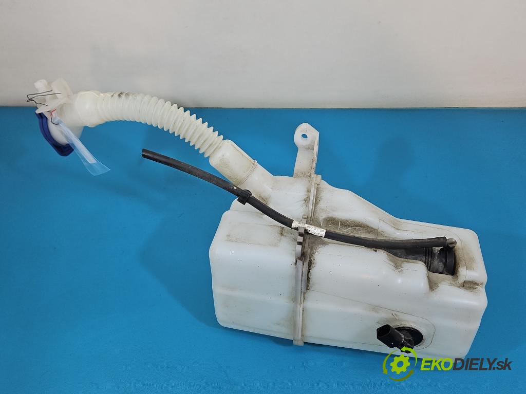 Mercedes A W177 2018- 2.0 T 306KM automatic 225 kW 1991 cm3 4- nádržka tekutina: ostrekovačov A1778605900