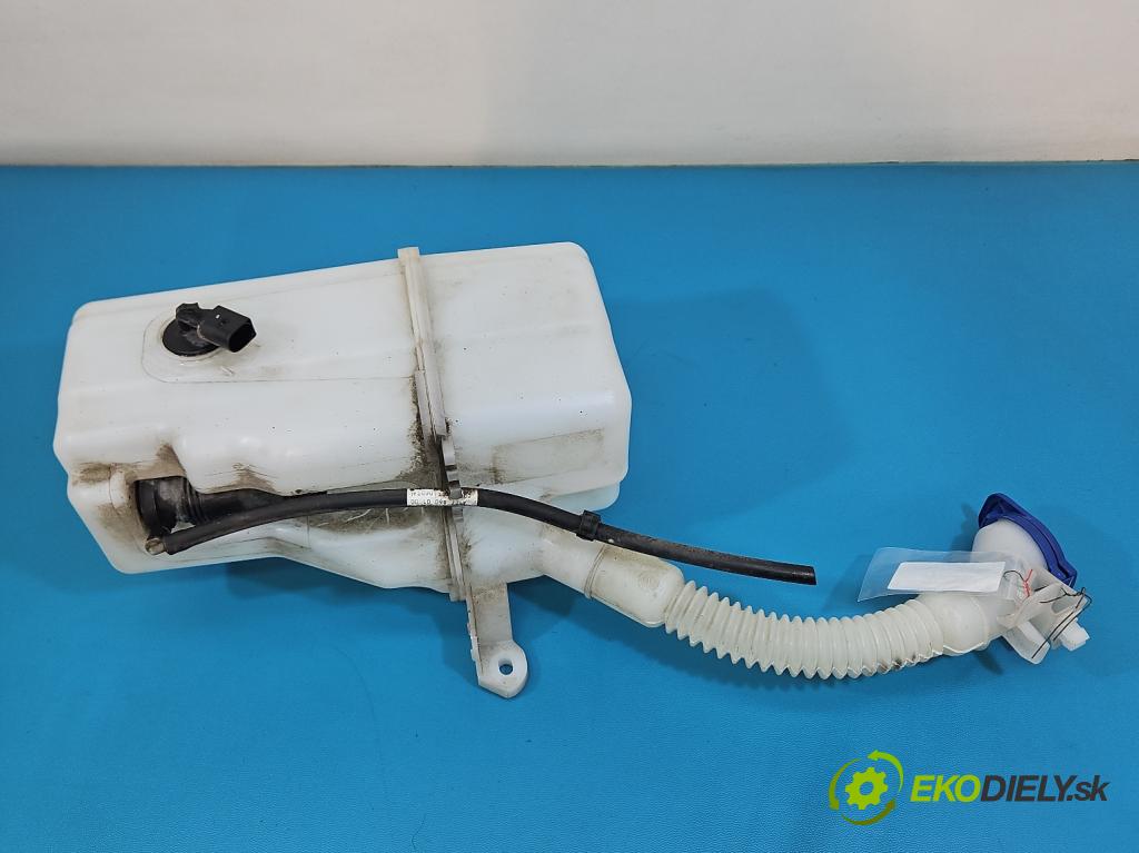 Mercedes A W177 2018- 2.0 T 306KM automatic 225 kW 1991 cm3 4- nádržka tekutina: ostrekovačov A1778605900