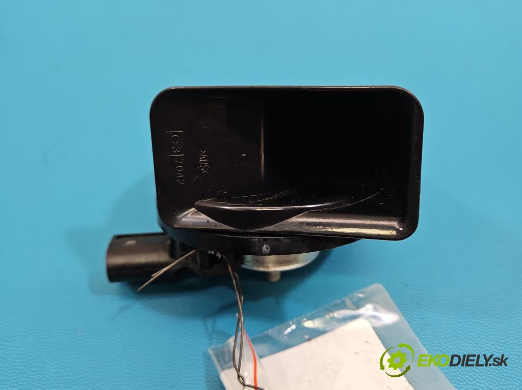 Mercedes A W177 2018- 2.0 T 306KM automatic 225 kW 1991 cm3 4- Klakson: A2475403206