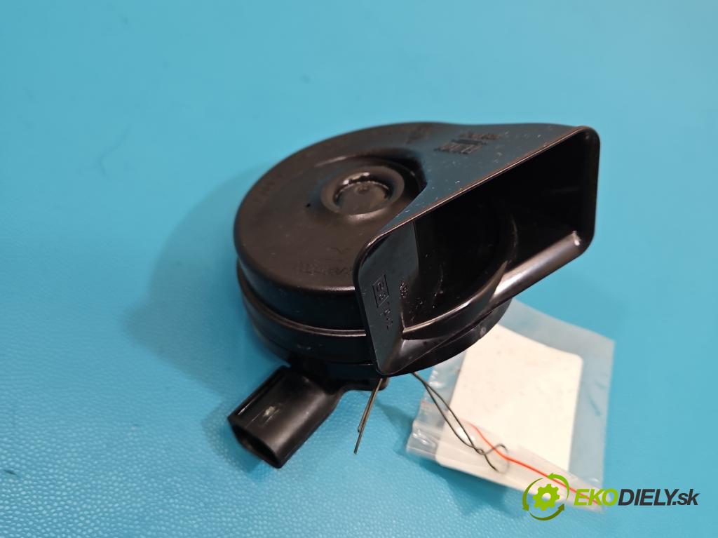 Mercedes A W177 2018- 2.0 T 306KM automatic 225 kW 1991 cm3 4- Klakson: A2475403206