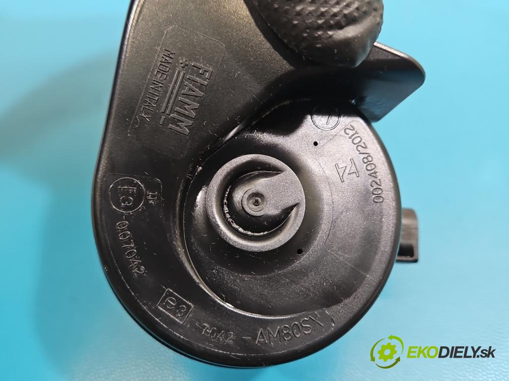 Mercedes A W177 2018- 2.0 T 306KM automatic 225 kW 1991 cm3 4- Klakson: A2475403206