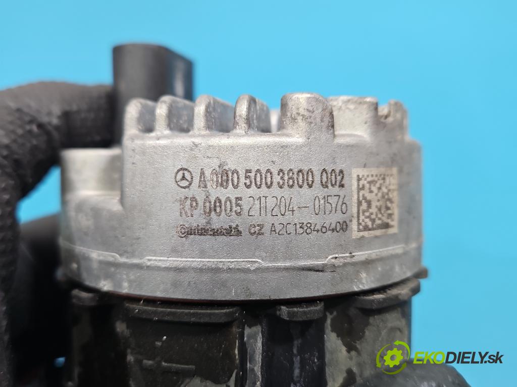 Mercedes A W177 2018- 2.0 T 306KM automatic 225 kW 1991 cm3 4- pompa obehu voda: A0005003800