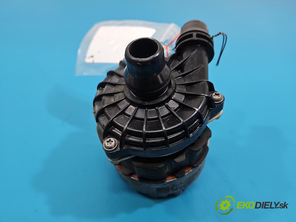 Mercedes A W177 2018- 2.0 T 306KM automatic 225 kW 1991 cm3 4- pompa obehu voda: A0005003800