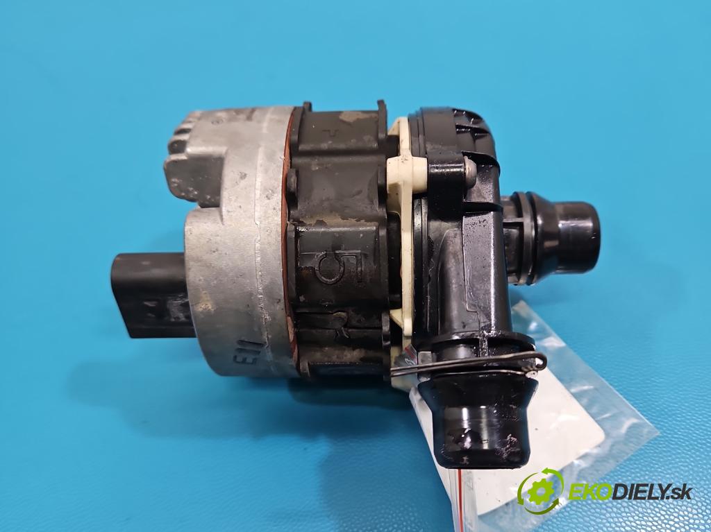 Mercedes A W177 2018- 2.0 T 306KM automatic 225 kW 1991 cm3 4- pompa obehu voda: A0005003800