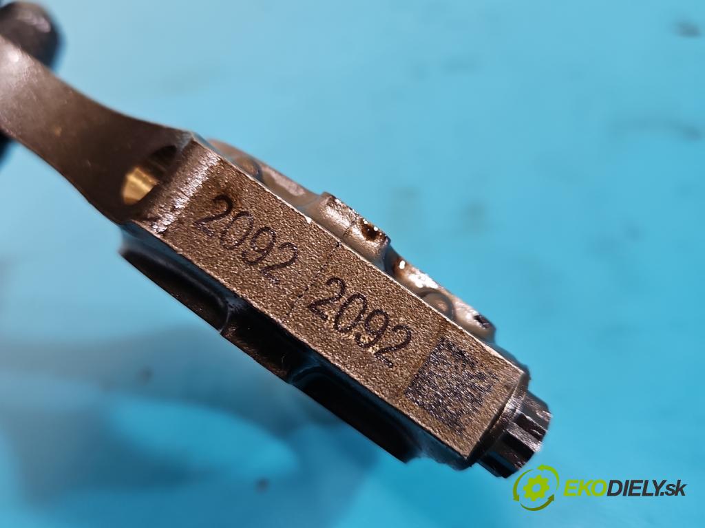 Hyundai Santa Fe III 2012–2018 2.4 GDI 190 HP automatic 140 kW 2359 cm3 5- piest  (Piest)