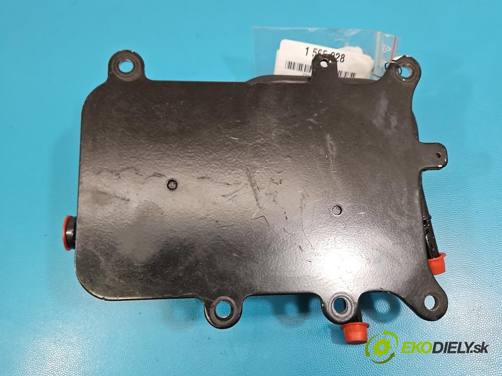 Hyundai Santa Fe III 2012–2018 2.4 GDI 190 hp automatic 140 kW 2359 cm3 5- Chladič olej: 25630-D3000