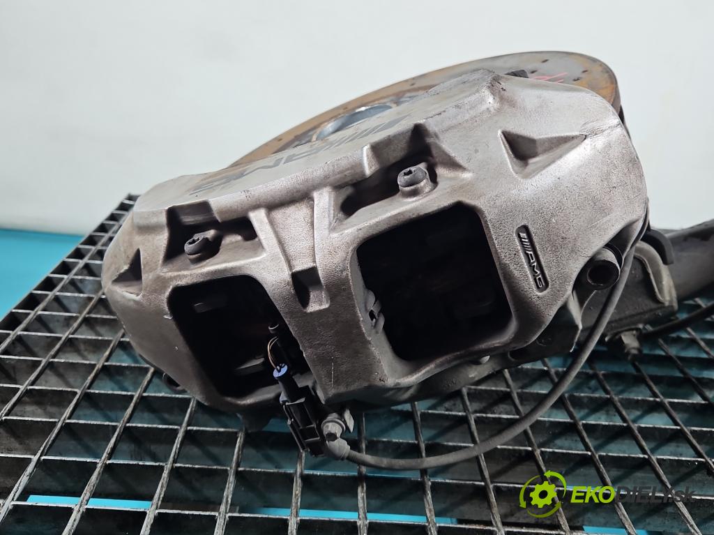 Mercedes A W177 2018- 2.0 T 306KM automatic 225 kW 1991 cm3 4- brzdič predné pravý  (Kľučka dverí ostatné)