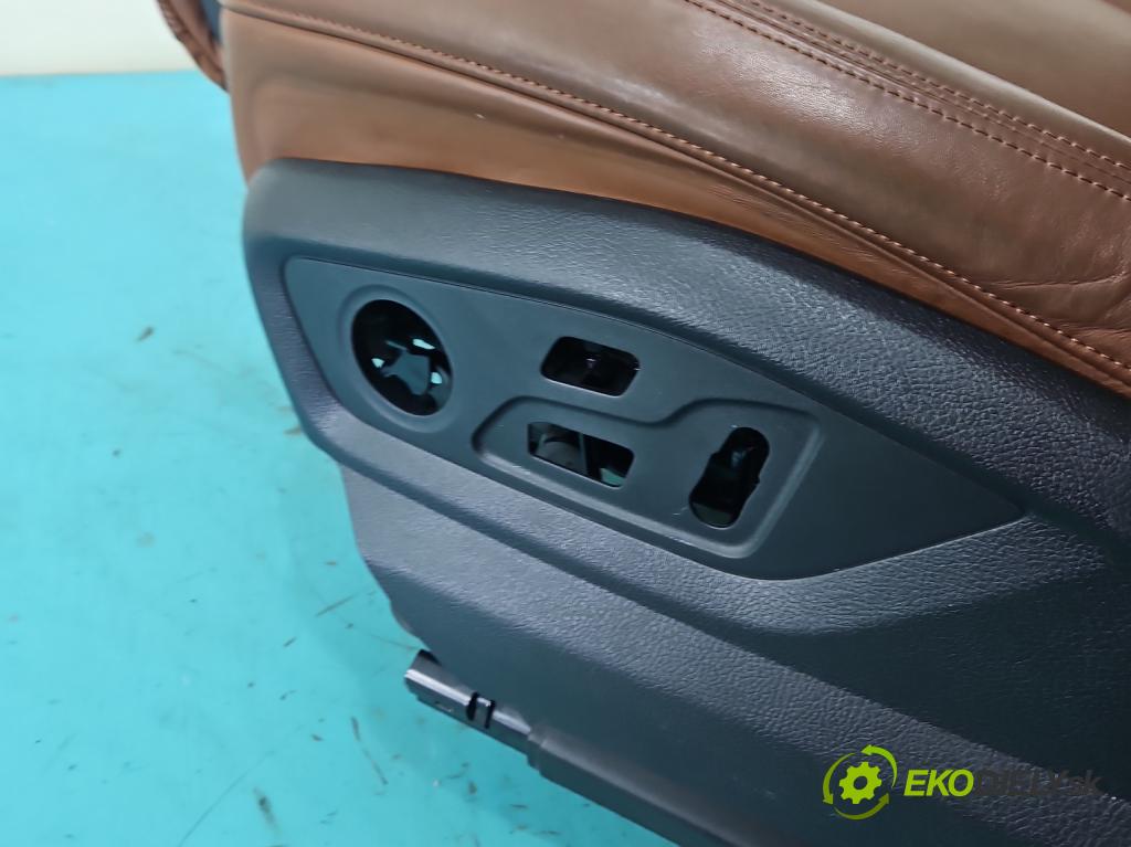 Audi Q7 2015- 3.0 TFSI 333KM: automatic 245 kW 2995 cm3 5- Sedadlo levý  (Sedadlo)