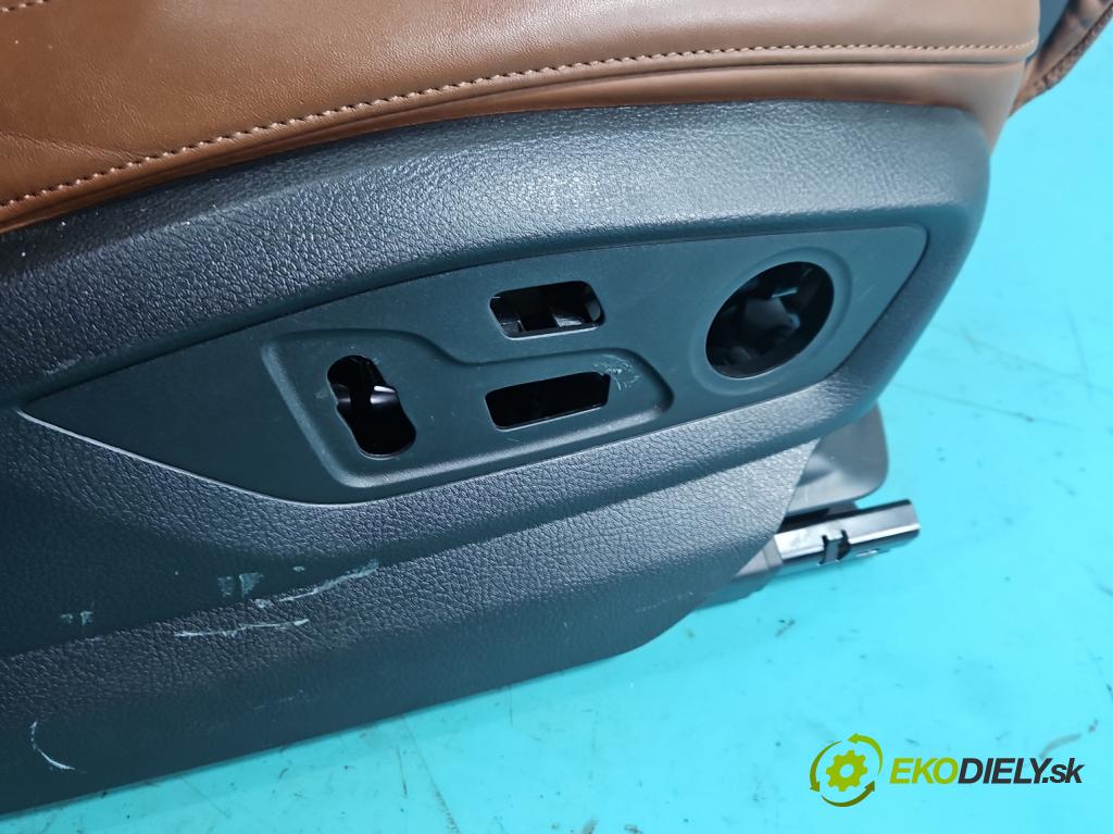 Audi Q7 2015- 3.0 TFSI 333KM: automatic 245 kW 2995 cm3 5- Sedadlo pravý  (Sedadlo)