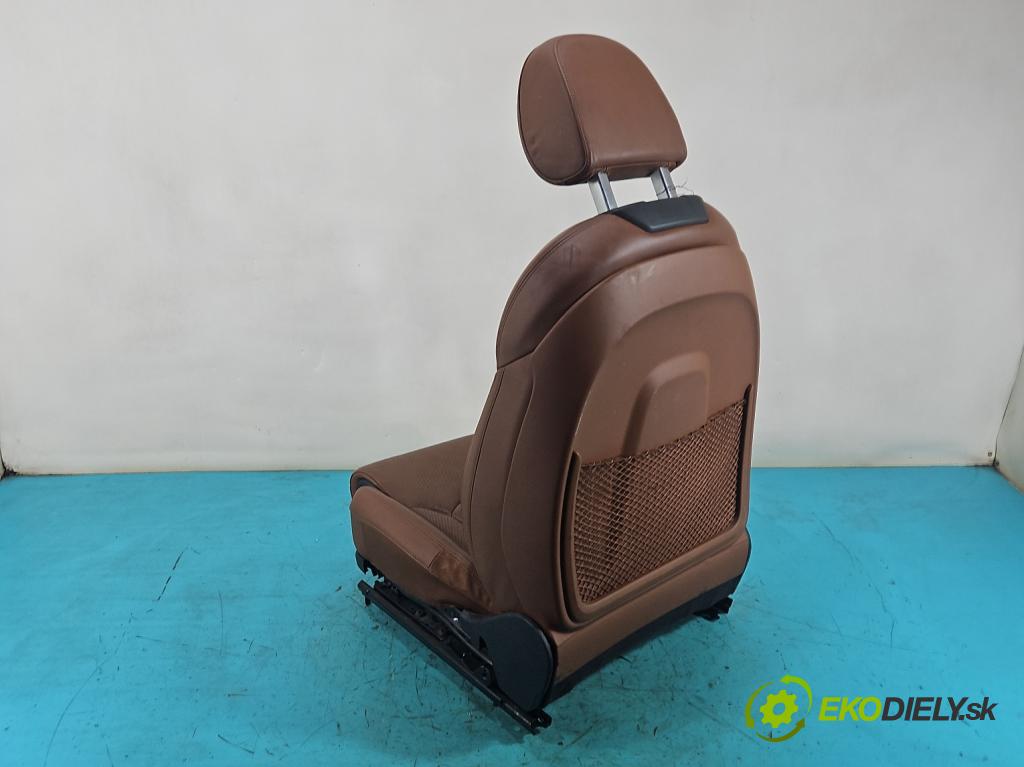 Audi Q7 2015- 3.0 TFSI 333KM: automatic 245 kW 2995 cm3 5- Sedadlo pravý  (Sedadlo)