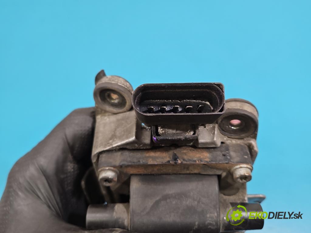 Audi A6 C5 1997-2004 2.4 V6 170 HP manual 125 kW 2393 cm3 4- cievka zapaľovacia 078905104 (Zapaľovacia cievka)