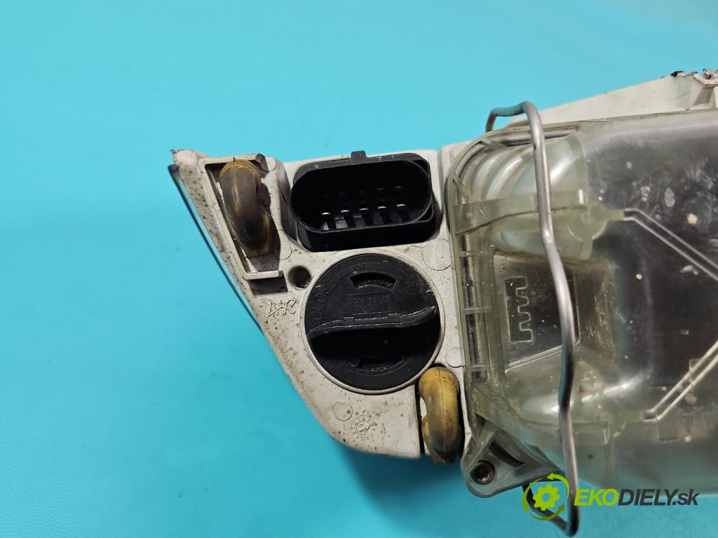 Skoda Octavia II 2004-2013 1.9 tdi 105 HP manual 77 kW 1896 cm3 5- Reflektor: pravý  (Svetlo predné pravé)