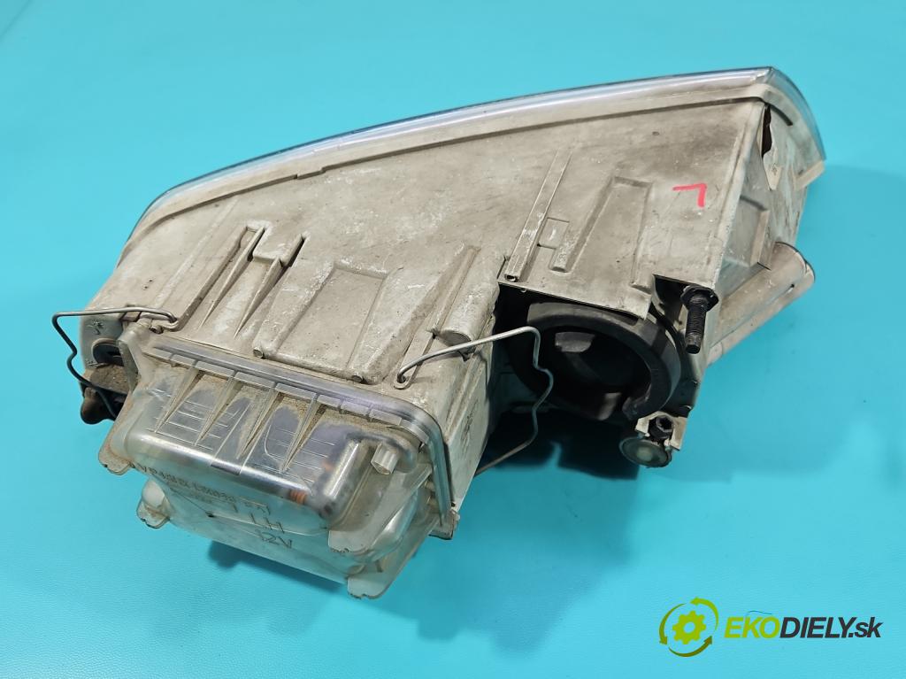 Skoda Octavia II 2004-2013 1.9 tdi 105 HP manual 77 kW 1896 cm3 5- Reflektor: ľavý 1Z1941015B (Kľučka dverí ostatné)