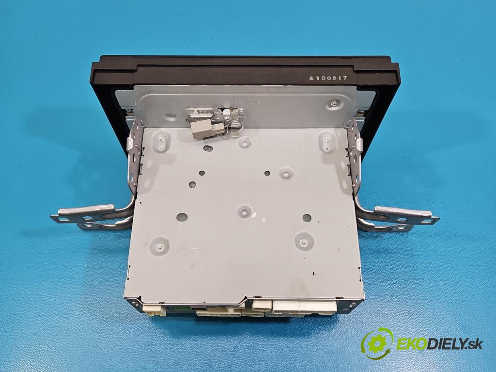 Toyota Corolla E16/E18  2013-2019 1.6 16V 132  HP manual 97 kW 1598 cm3 4- Radio originál 86140-02480