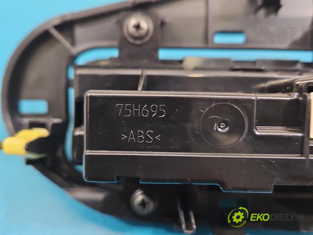 Toyota Corolla E16/E18  2013-2019 1.6 16V 132 hp manual 97 kW 1598 cm3 4- palubní deska panel topení 55900-02890