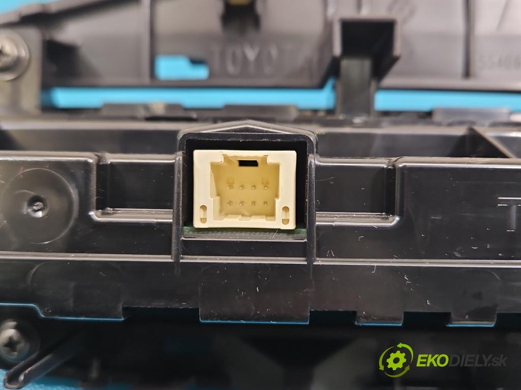 Toyota Corolla E16/E18  2013-2019 1.6 16V 132 hp manual 97 kW 1598 cm3 4- palubní deska panel topení 55900-02890