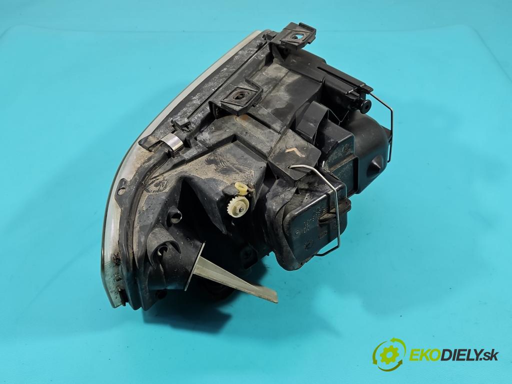 Audi A6 C5 1997-2004 2.4 V6 170 HP manual 125 kW 2393 cm3 4- Reflektor: ľavý  (Kľučka dverí ostatné)