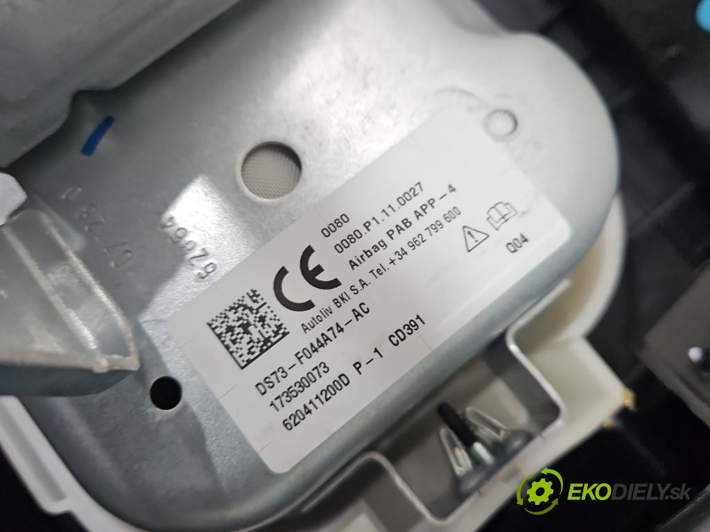 Ford Mondeo Mk5 2014-2022 2.0 16V 140 HP automatic 103 kW 1999 cm3 4- kokpit,pristrojová doska rozdeľovacia DS73-F04290-A