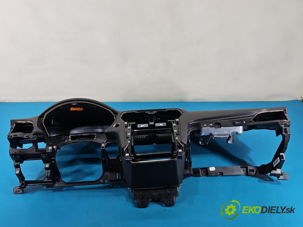 Ford Mondeo Mk5 2014-2022 2.0 16V 140 HP automatic 103 kW 1999 cm3 4- kokpit,pristrojová doska rozdeľovacia DS73-F04290-A