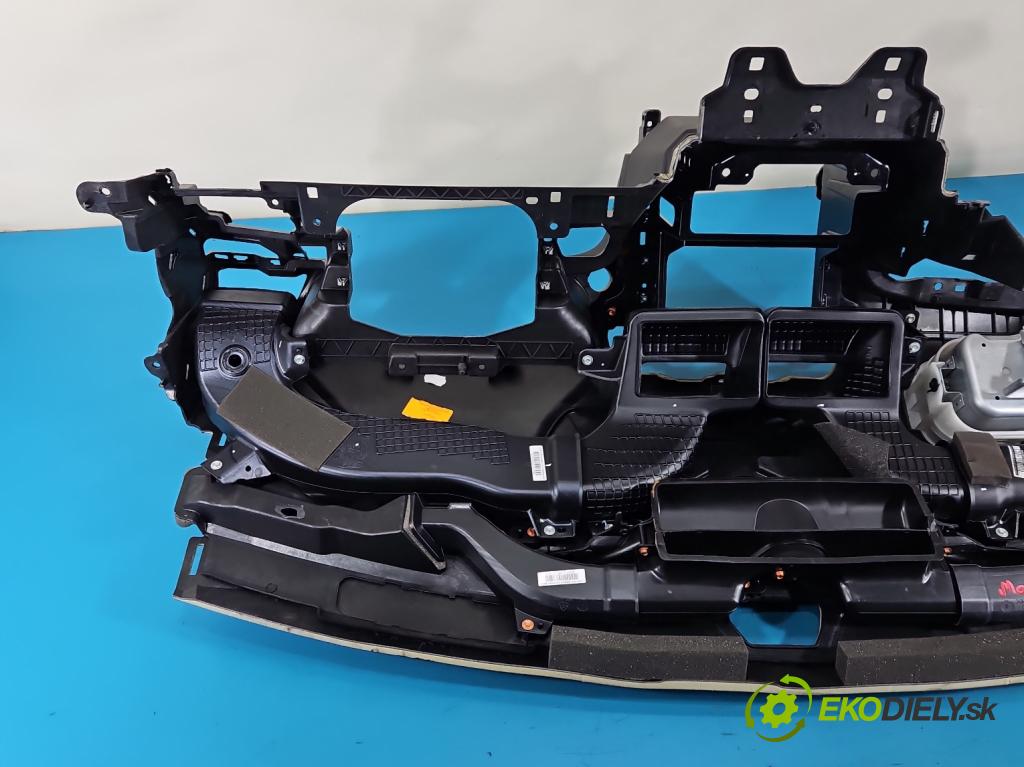 Ford Mondeo Mk5 2014-2022 2.0 16V 140 HP automatic 103 kW 1999 cm3 4- kokpit,pristrojová doska rozdeľovacia DS73-F04290-A