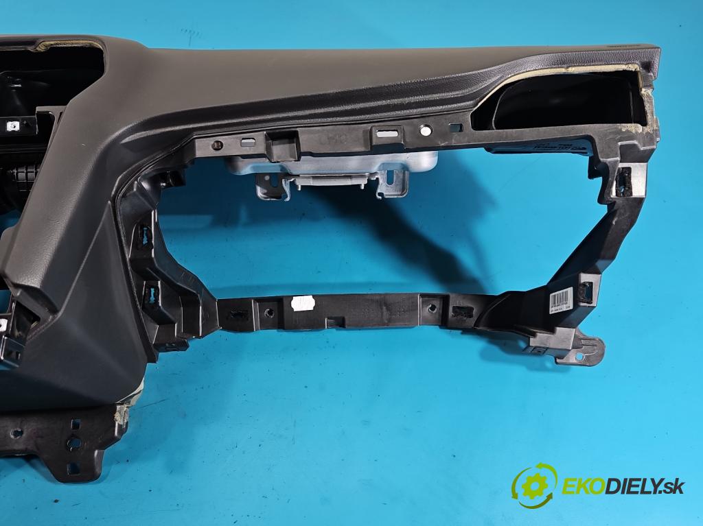 Ford Mondeo Mk5 2014-2022 2.0 16V 140 HP automatic 103 kW 1999 cm3 4- kokpit,pristrojová doska rozdeľovacia DS73-F04290-A