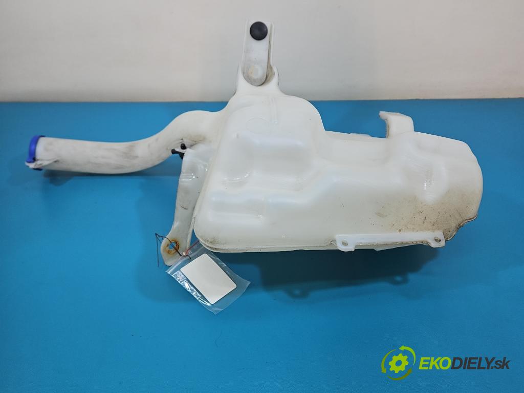 Ford Mondeo Mk5 2014-2022 2.0 16V 140 HP automatic 103 kW 1999 cm3 4- nádržka tekutina: ostrekovačov DS73-17B613-AG