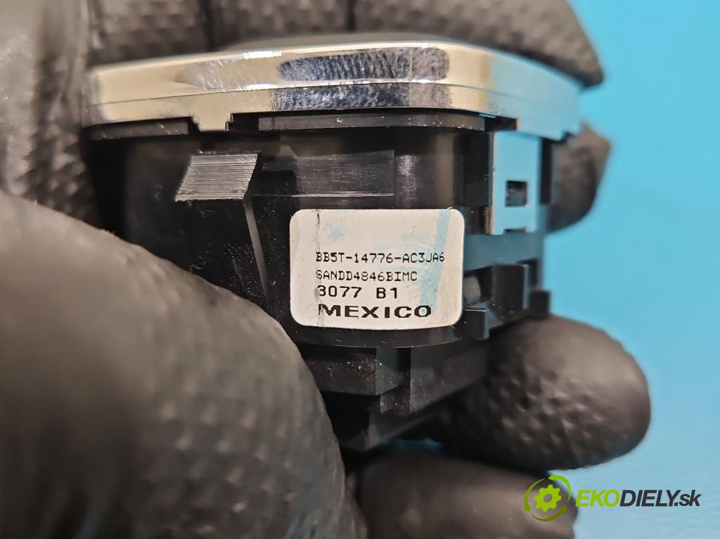 Ford Mondeo Mk5 2014-2022 2.0 16V 140 HP automatic 103 kW 1999 cm3 4- rukoväť uvnitř: predné ľavé DS73-F22601-D