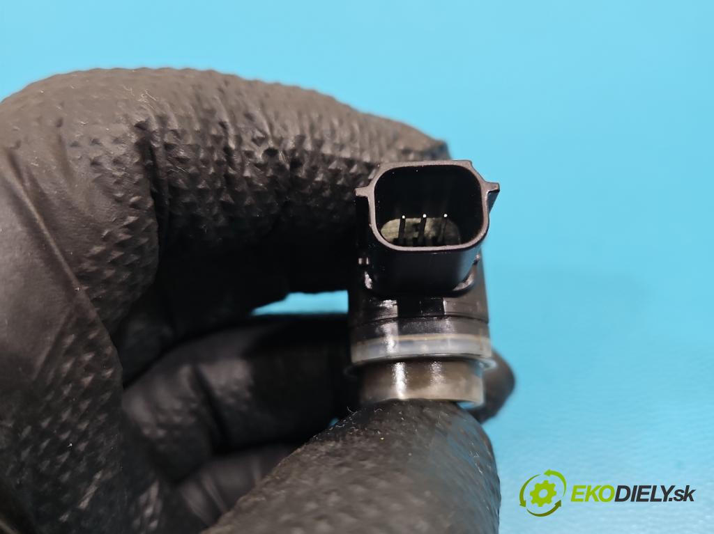 Ford Mondeo Mk5 2014-2022 2.0 16V 140 HP automatic 103 kW 1999 cm3 4- snímač parkovaní: F1CT-15K859-AAW