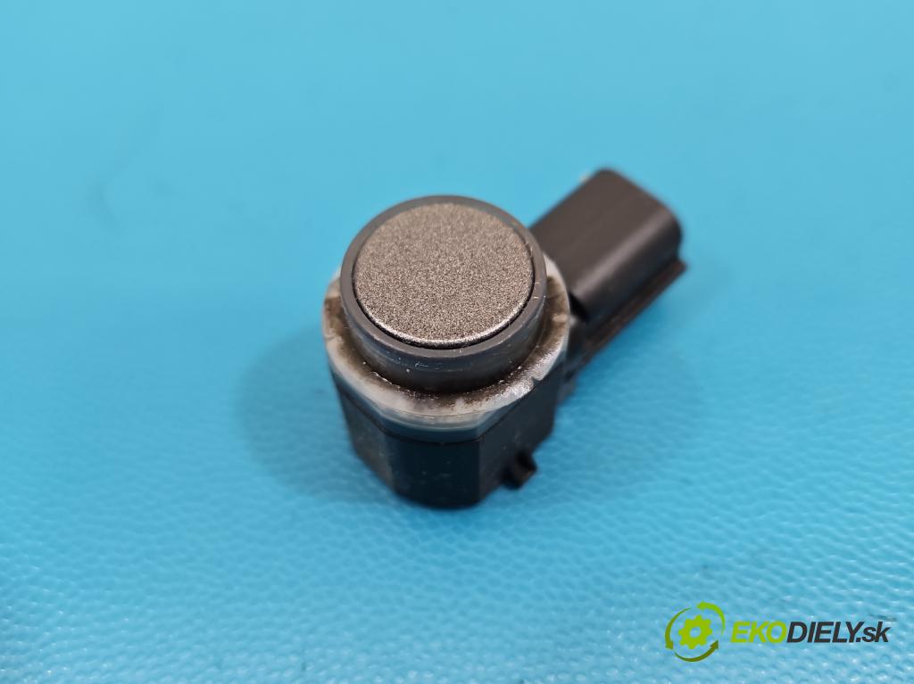 Ford Mondeo Mk5 2014-2022 2.0 16V 140 hp automatic 103 kW 1999 cm3 4- snímač parkování F1CT-15K859-AAW