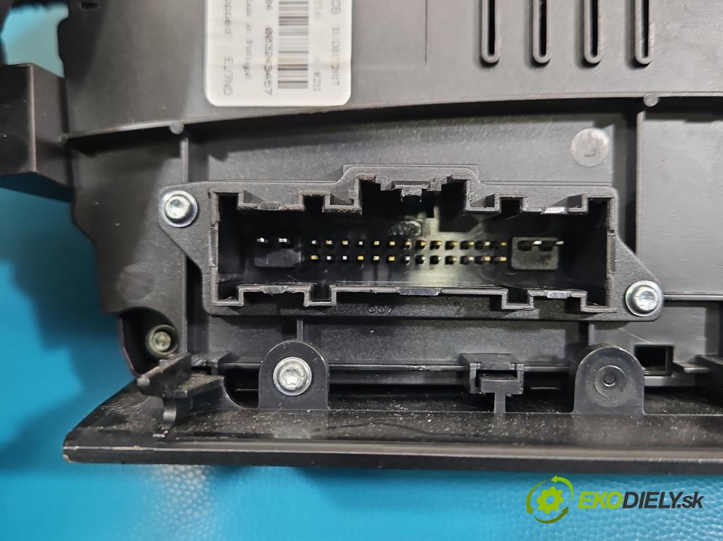 Ford Mondeo Mk5 2014-2022 2.0 16V 140 HP automatic 103 kW 1999 cm3 4- panel kúrenia HS7T-18E245-DCB